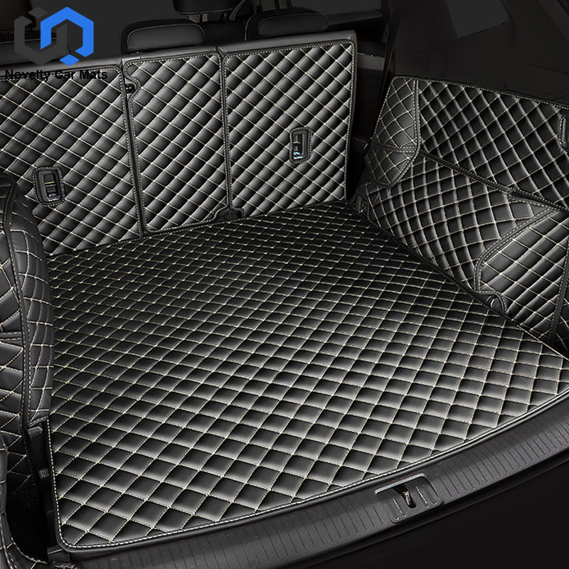 CM05 Black&Gold Leather Trunk Mat